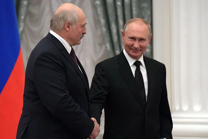 Aleksandr Lukaşenko: Putinlə doğma qardaşıq