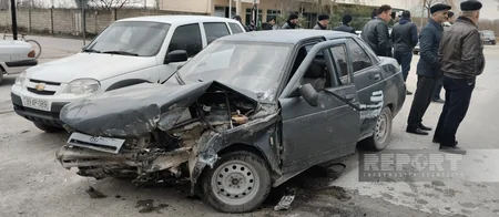 Xaçmazda minik avtomobilləri toqquşub, xəsarət alanlar var