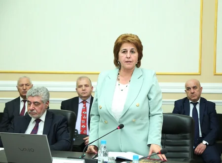 AMEA-da Heydər Əliyevin 100 illiyə ilə bağlı keçiriləcək tədbirlərin icra vəziyyəti müzakirə olunub
