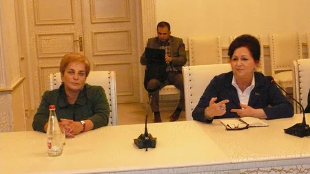 Gəncədə Mətbuatda Azərbaycan ədəbi dilinin qorunması: problemlər və perspektivlər mövzusunda dəyirmi masa keçirilib