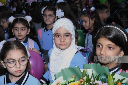 Birincilərin ilk dərs günü - FOTOREPORTAJ