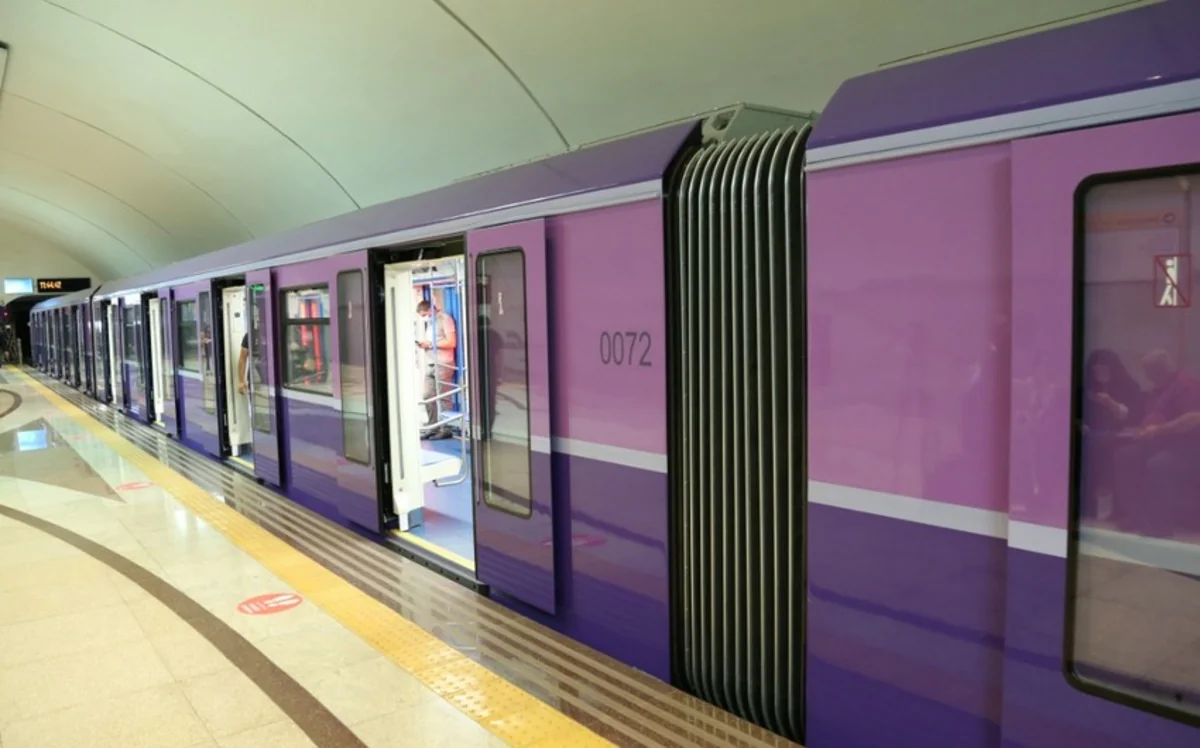 Bakı metrosunda sərnişin müdaxiləsi nəticəsində nasazlıq yaranıb