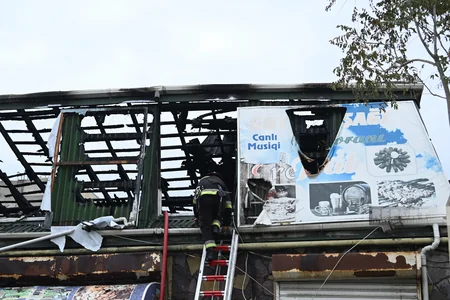 Bakıda ticarət obyektindəki yanğın söndürülüb - YENİLƏNİB-3
