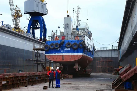 Azerbaijan State Caspian Shipping Company CJSC prepares a new ship for oilmen