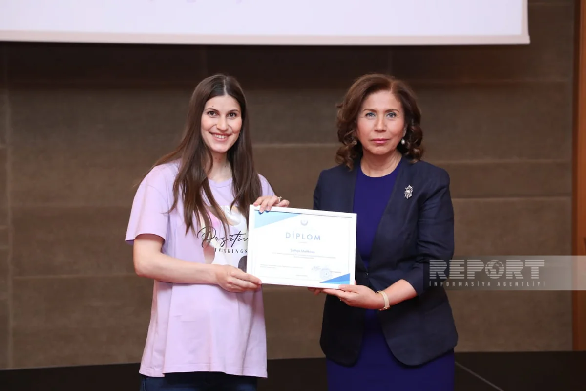Dövlət Komitəsi Reportun əməkdaşını mükafatlandırıb