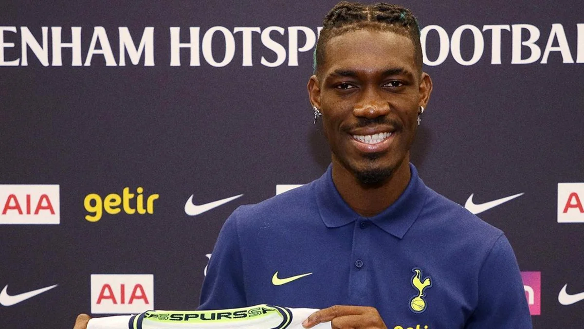 Tottenhem milli komandanın üzvünü transfer edib