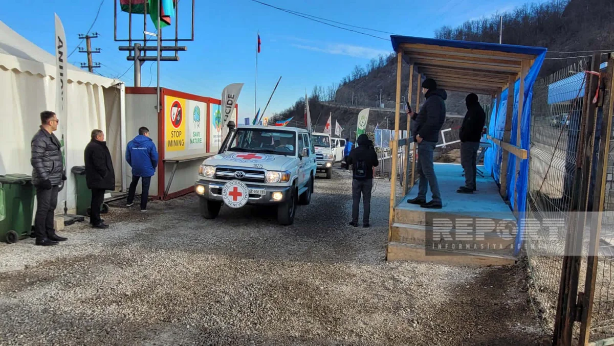 По дороге Ханкенди-Лачын беспрепятственно проехали 12 автомобилей МККК 