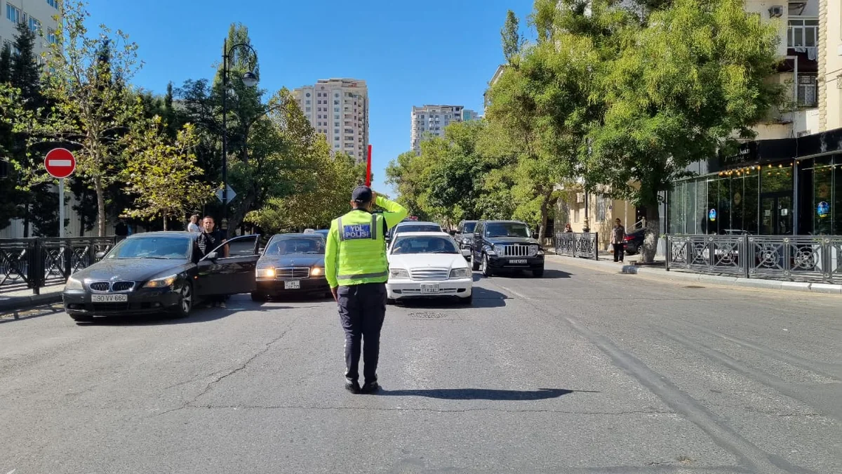 Bakının mərkəzində bağlanan yollar açılıb
