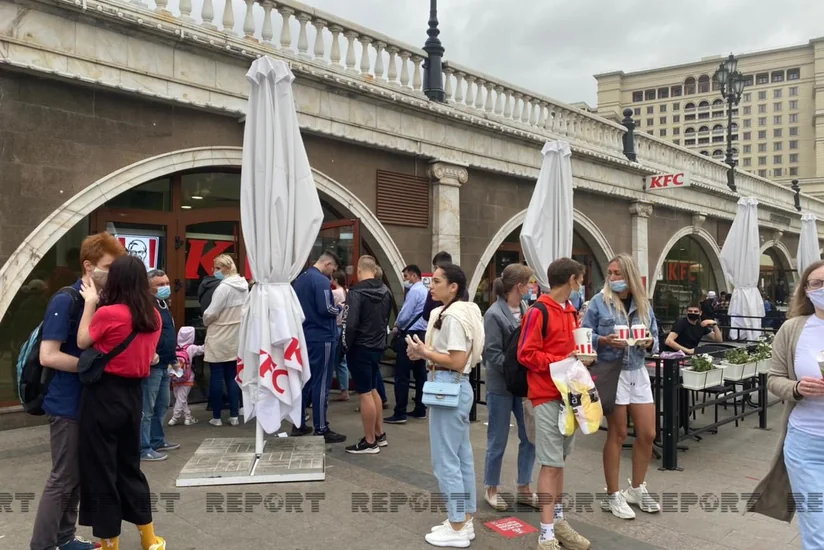 QR-код в меню: Как жители Москвы справляются с новым условиями посещения кафе и ресторанов