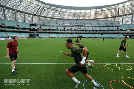 Arsenal UEFA Avropa Liqasının final oyunundan əvvəl Bakı Olimpiya Stadionunda məşqə çıxıb - FOTOREPORTAJ