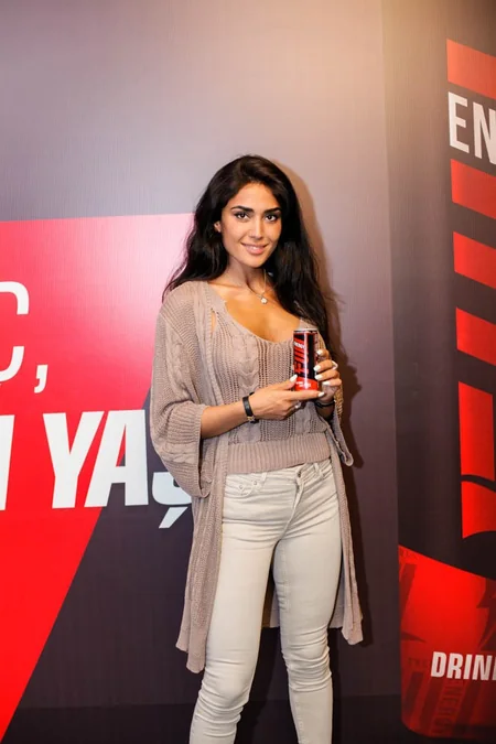 Azərbaycanın reklam bazarında daha bir ilkə imza atılıb