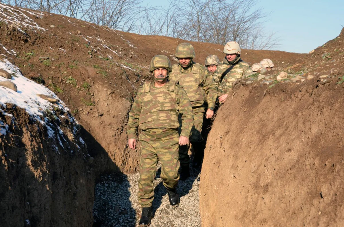 Azerbaijani Defence Minister inspects readiness of military units on frontline
