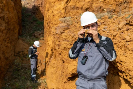 Tutxun sahəsində geoloji kəşfiyyatın aparılması üçün minalardan təmizlənir