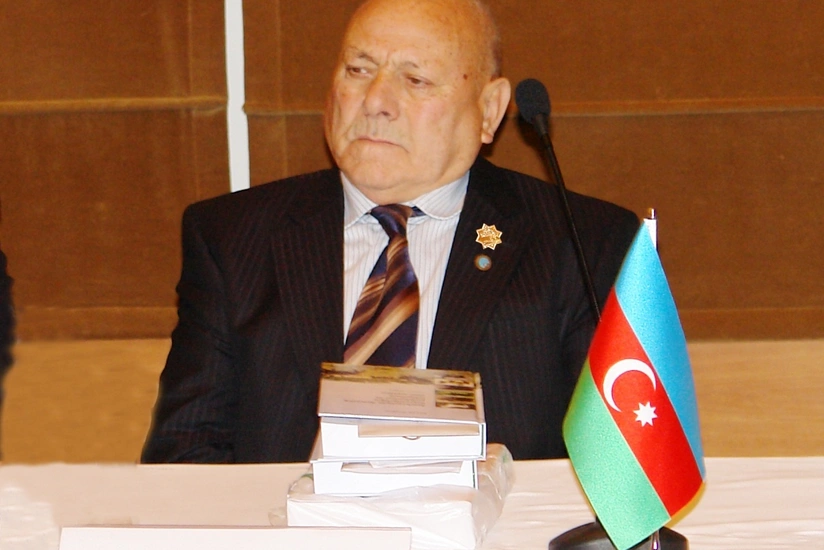 Səkkiz dil bilən azərbaycanlı akademik vəfat edib