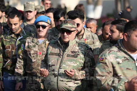 Zəfəri bəxş edənlər