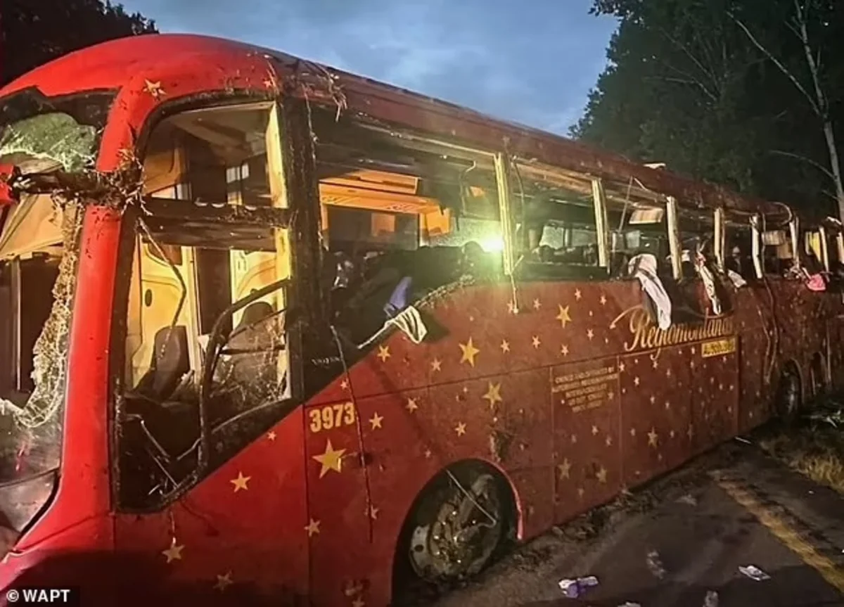 ABŞ-da avtobus qəzasında 7 nəfər ölüb, 40-a yaxın insan yaralanıb