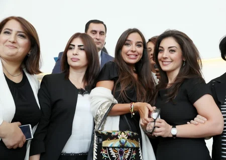 Azərbaycanın Birinci vitse-prezidenti Mehriban Əliyeva məcburi köçkünlərin tədbirində iştirak edib