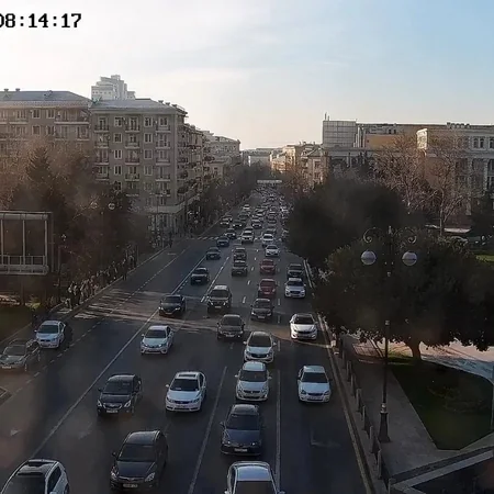 Bakının bir sıra yollarında nəqliyyatın hərəkətində çətinliklər yaranıb