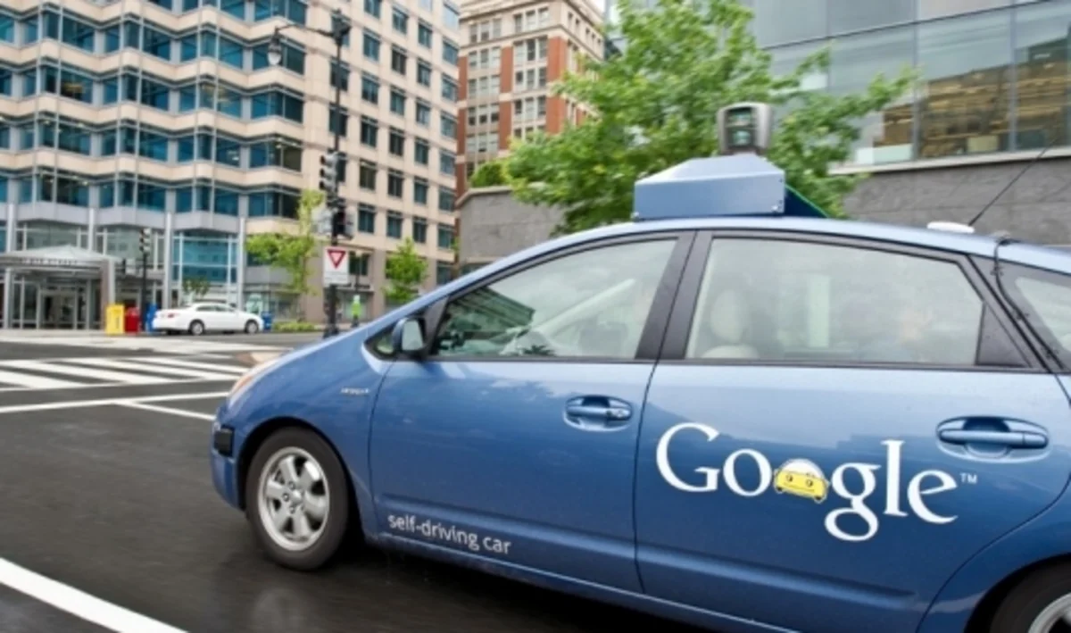 ​Беспилотные автомобили от Google появятся на дорогах США уже в 2017 году