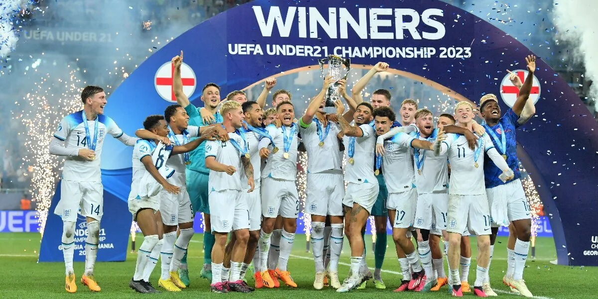 İngiltərə gəncləri futbol üzrə Avropa çempionatının qalibi olublar