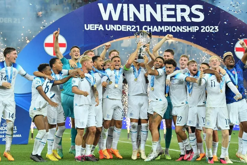 İngiltərə gəncləri futbol üzrə Avropa çempionatının qalibi olublar