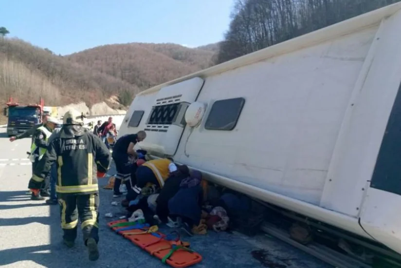 В Турции автобус потерпел аварию, погибли 5, ранены 35 человек