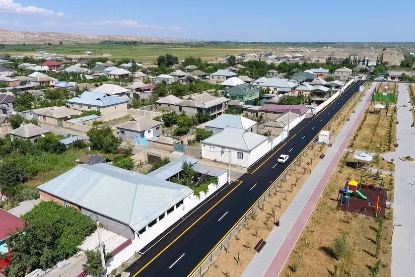 Mingəçevirdə 4 yaşayış massivini şəhərlə birləşdirən yol yenidən qurulub