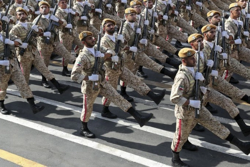 İran ordusu Türkiyə-İraq sərhədində hərbi təlimlər keçirir