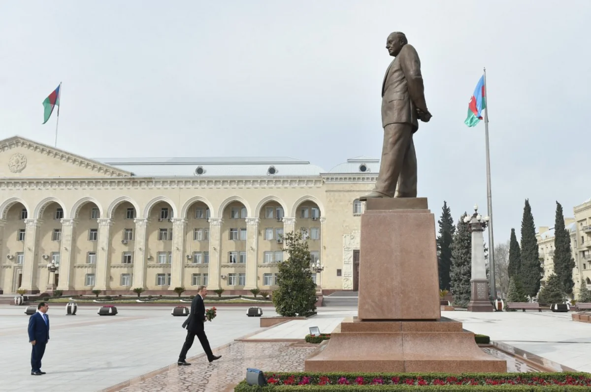 ​Prezident İlham Əliyev Gəncəyə səfərə gedib