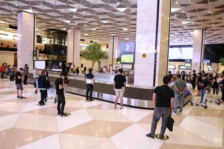 Türkiyədən daha 19 azərbaycanlı həkim ölkəyə gətirildi