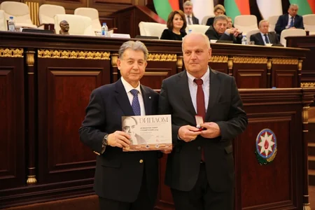 Akademik Azad Mirzəcanzadənin 90 illik yubileyinə həsr olunan beynəlxalq konfransı başlayıb