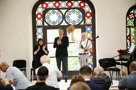 Tbilisidə Nizami Gəncəviyə həsr olunan tədbir keçirilib, tanınmış gürcü xadimlər təltif edilib