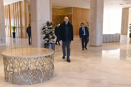 Prezident Şahdağ Turizm Kompleksindəki “Lakeside” hotelində aparılan işlərlə və “Xizək klubu” binasının tikintisi ilə tanış olub - YENİLƏNİB-2