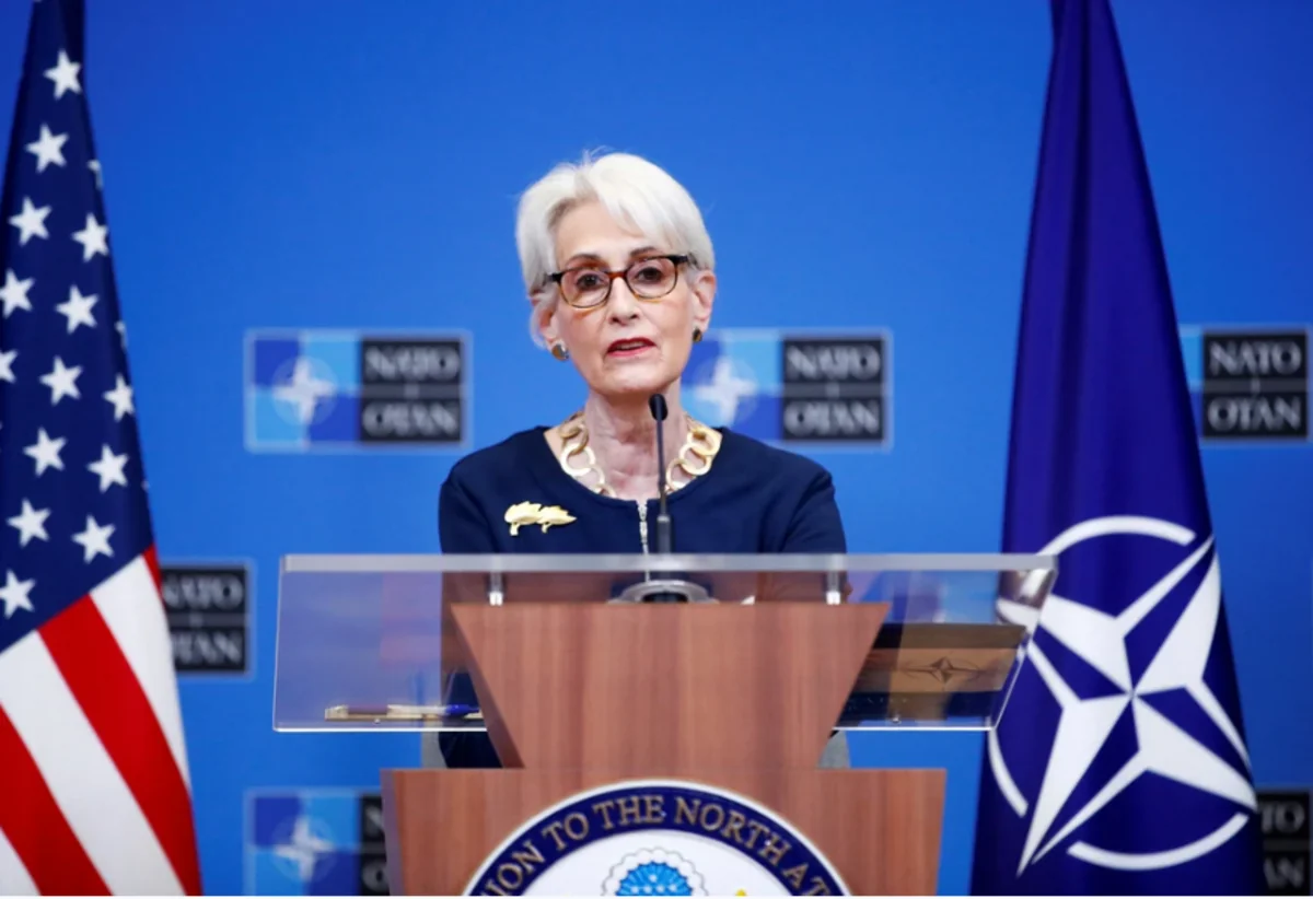 Первый замгоссекретаря США заразилась коронавирусом