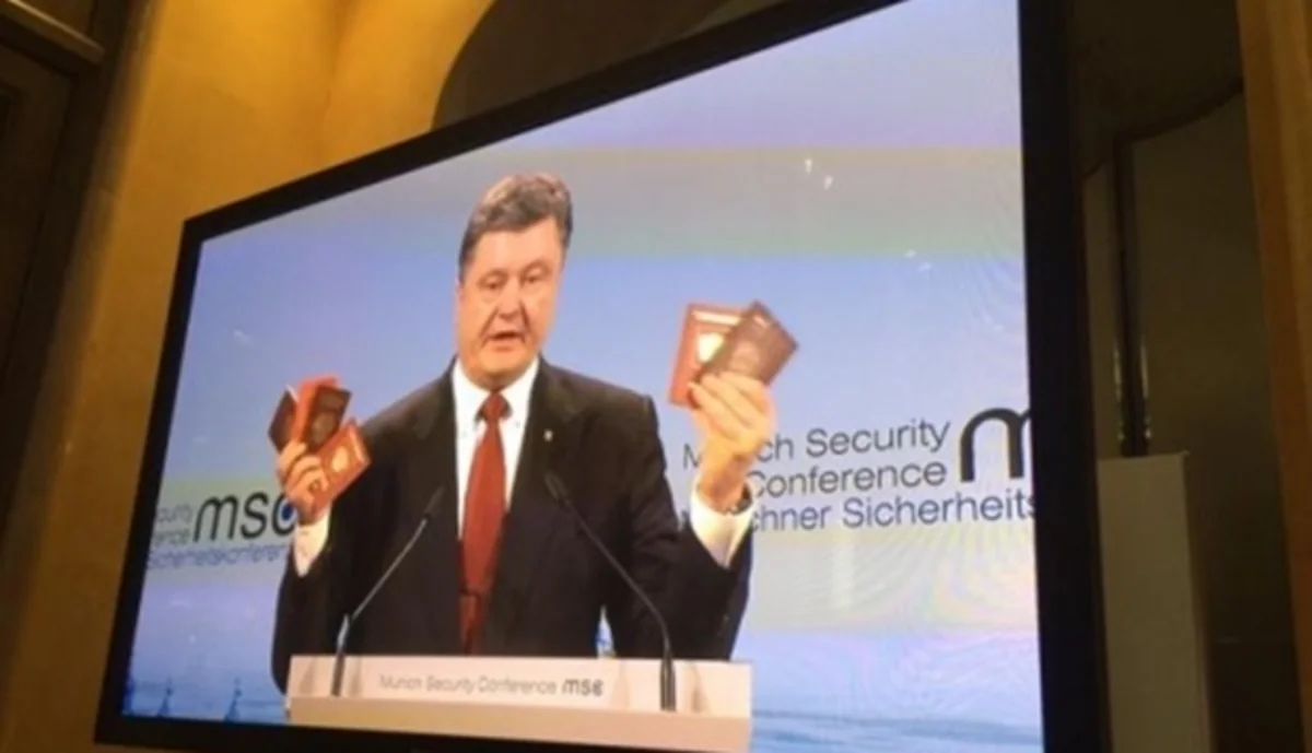 СМИ узнали подробности мирного плана Олланда-Меркель