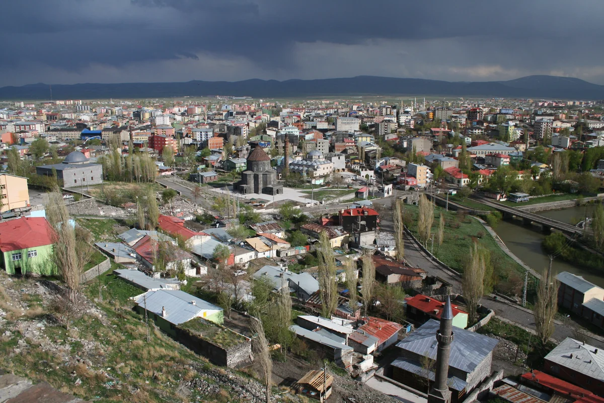 PKK-nın fəallaşması ilə əlaqədar Qarsda təhlükəsizlik tədbirləri gücləndirilib