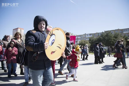 Daun Sindromu Günü ilə əlaqədar Bakıda “Biz də hamı kimiyik!” adlı yürüş keçirilib - FOTO