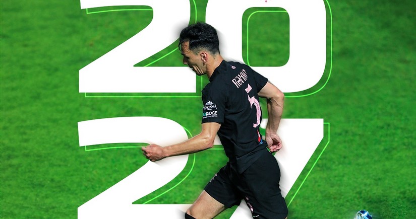 Sabah futbolçusu ilə müqavilənin müddətini uzadıb