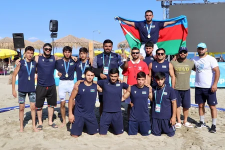 Сборная Азербайджана по пляжной борьбе стала чемпионом Европы