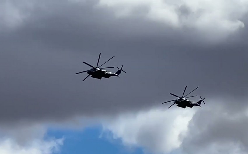 2 US army helicopters crash in Kentucky