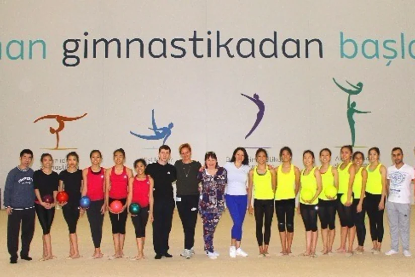 Bədii gimnastika üzrə Sinqapur yığması Bakıda təlim-məşq toplanışındadır