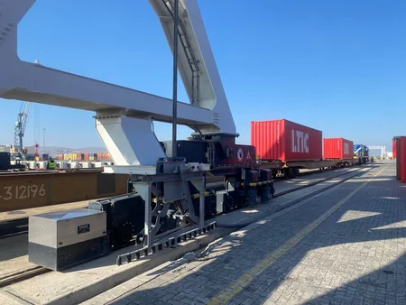 Çindən göndərilən növbəti blok qatar Bakı Limanına çatıb