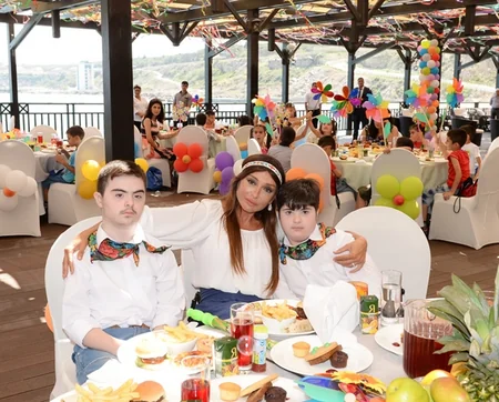 ​Azərbaycanın birinci xanımı Mehriban Əliyeva ad gününü qeyd edir