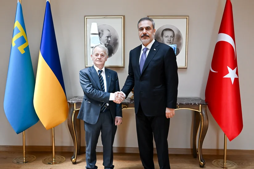 Хакан Фидан встретился с лидером крымских татар