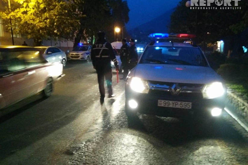 Cəlilabadda maşın maneəyə çırpılıb, 1 nəfər xəsarət alıb