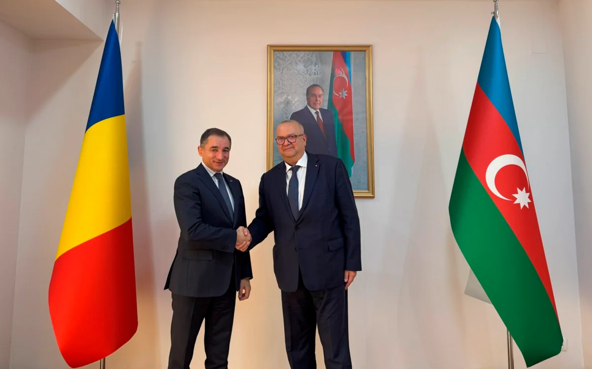 Azerbaijani envoy mulls situation in region with head of Romanian Analytical Center