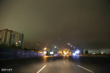 Bakı şəhərinin üzərini su buxarı bürüyüb - FOTO