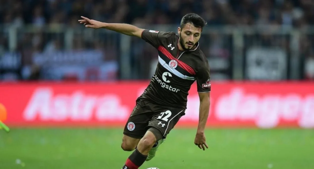 Almaniya klubu türkiyəli futbolçunu Barış pınarına dəstək verdiyinə görə heyətdən kənarlaşdırıb