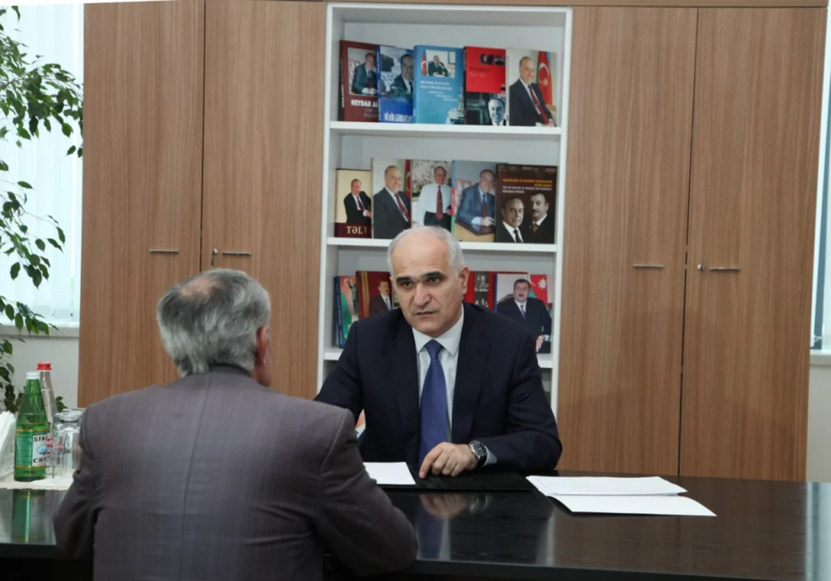 İqtisadiyyat və sənaye naziri Neftçalada vətəndaşlarla görüşüb