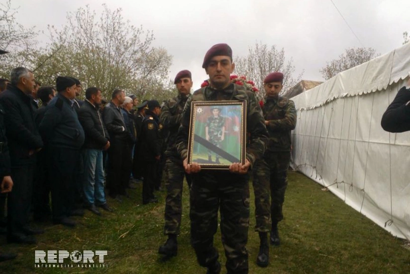 Azərbaycan Ordusunun şəhid olan hərbçiləri dəfn olunur - FOTO - VİDEO - YENİLƏNİB